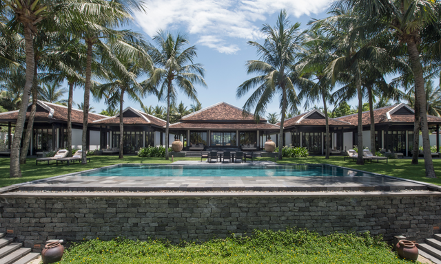 Khám phá Four Seasons - resort đẳng cấp diễn ra liveshow Uyên Uyển ấn tượng của Dương Triệu Vũ - 2 Khám phá Four Seasons - resort đẳng cấp diễn ra liveshow Uyên Uyển ấn tượng của Dương Triệu Vũ - 2
