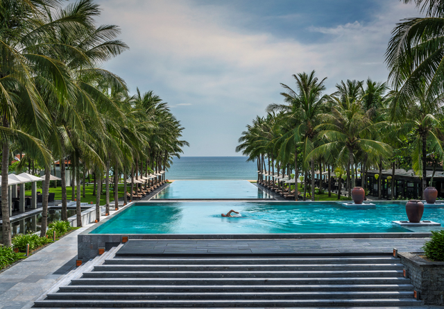 Khám phá Four Seasons - resort đẳng cấp diễn ra liveshow Uyên Uyển ấn tượng của Dương Triệu Vũ - 3 Khám phá Four Seasons - resort đẳng cấp diễn ra liveshow Uyên Uyển ấn tượng của Dương Triệu Vũ - 3