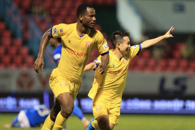 Thắng nhẹ Than Quảng Ninh, CLB Nam Định vào top 3 V-League - 1