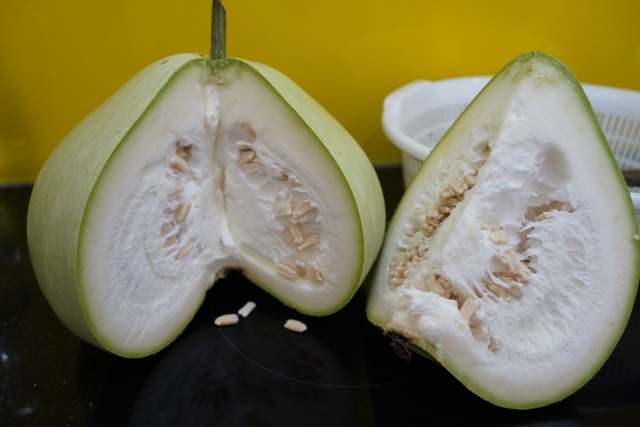 Gourd for giant fruit weighing 15kg / unique fruit in Hai Phong - 6