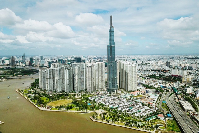TP.HCM đang đuối với vai trò đầu tàu kinh tế - 3 TP.HCM đang đuối với vai trò đầu tàu kinh tế - 3