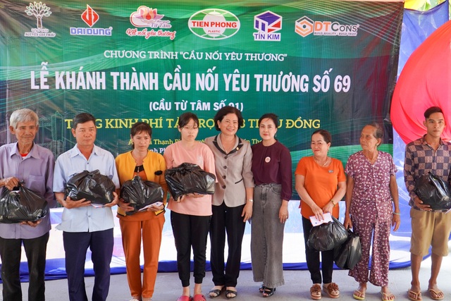 Khởi công, khánh thành 7 cây cầu nối yêu thương vượt sông nước miền Tây - 6 Khởi công, khánh thành 7 cây cầu nối yêu thương vượt sông nước miền Tây - 6