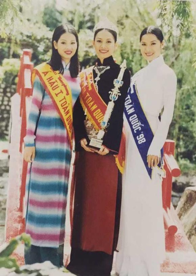 Á hậu đông con nhất showbiz Ngô Thúy Hà tái xuất xinh đẹp ở tuổi 40 - 1 Á hậu đông con nhất showbiz Ngô Thúy Hà tái xuất xinh đẹp ở tuổi 40 - 1