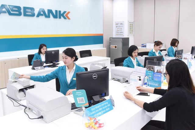 Cổ đông ABBank đòi chia cổ tức tiền mặt, hỏi phương án chuyển sàn - 1 Cổ đông ABBank đòi chia cổ tức tiền mặt, hỏi phương án chuyển sàn - 1