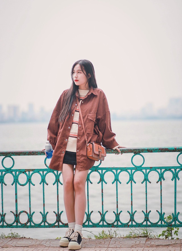 Tan chảy vì nụ cười tỏa nắng của nữ sinh ĐH Kinh tế quốc dân - 7 Tan chảy vì nụ cười tỏa nắng của nữ sinh ĐH Kinh tế quốc dân - 7