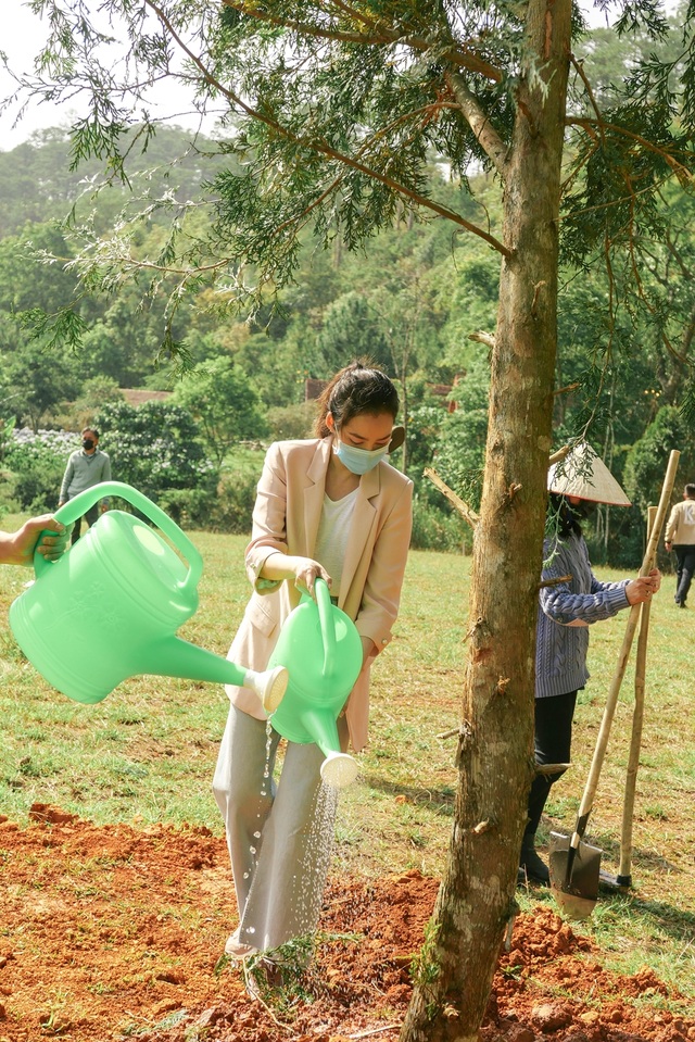 Trương Tri Trúc Diễm trở thành giám khảo Hoa hậu Trái đất Việt Nam - 6 Trương Tri Trúc Diễm trở thành giám khảo Hoa hậu Trái đất Việt Nam - 6