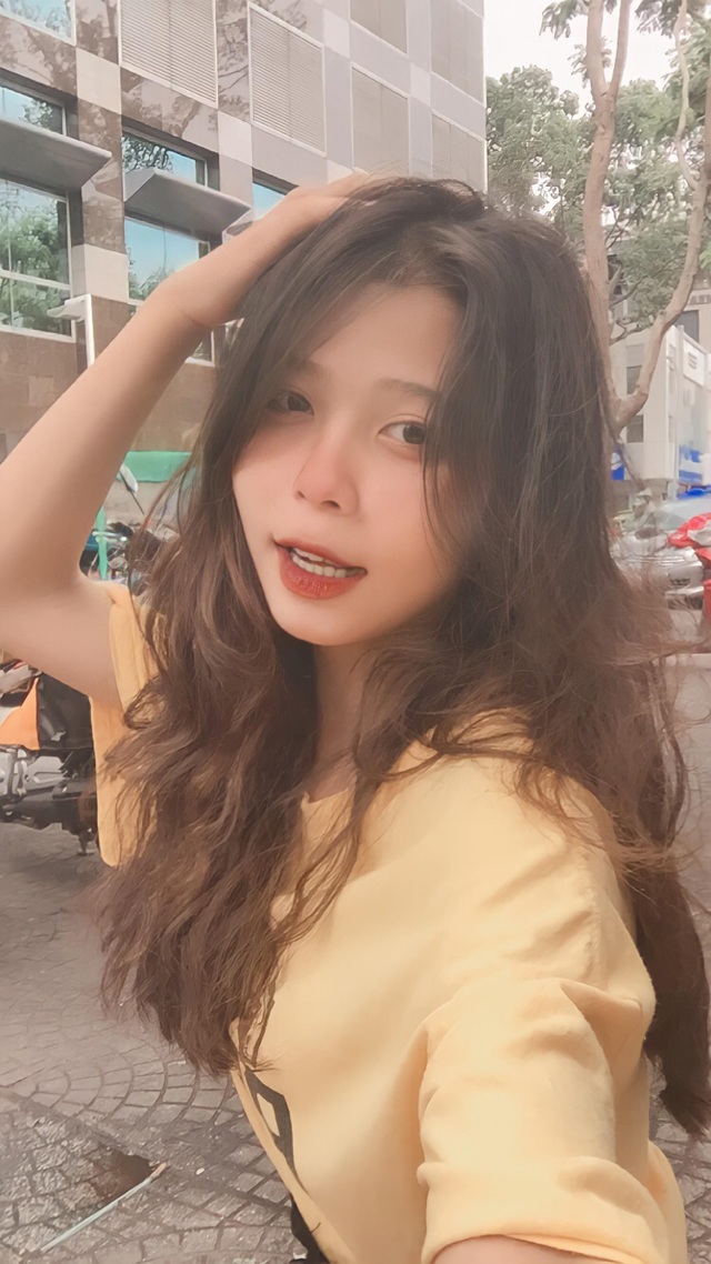Không đổ lỗi cho hoàn cảnh, cô nàng 2K3 tự chủ kinh tế từ năm lớp 12 - 4 Không đổ lỗi cho hoàn cảnh, cô nàng 2K3 tự chủ kinh tế từ năm lớp 12 - 4