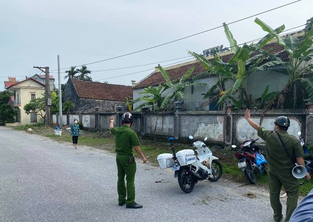 Hà Nam phong tỏa toàn bộ thôn có 5 ca dương tính với SARS-CoV-2 - 5 Hà Nam phong tỏa toàn bộ thôn có 5 ca dương tính với SARS-CoV-2 - 5