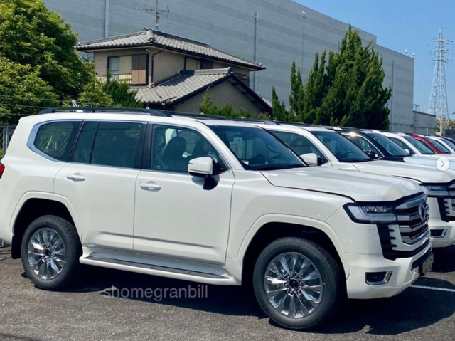 Diện mạo Toyota Land Cruiser thế hệ mới không còn là bí mật - 2 Diện mạo Toyota Land Cruiser thế hệ mới không còn là bí mật - 2