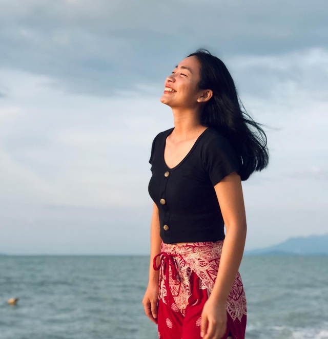 Cô gái thoát khỏi vùng an toàn, luôn mong đóng góp cho cộng đồng - 1 Cô gái thoát khỏi vùng an toàn, luôn mong đóng góp cho cộng đồng - 1