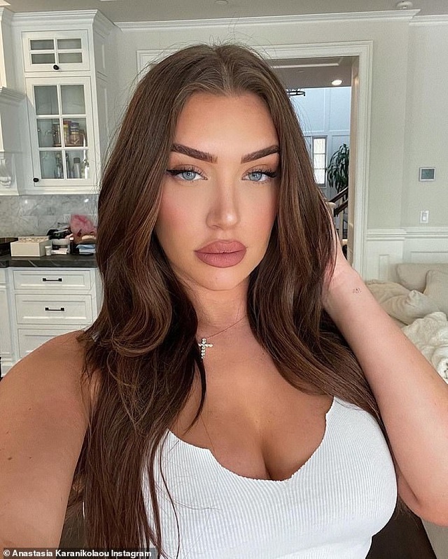 Bạn thân bốc lửa của Kylie Jenner quá khác lạ khi thiếu son phấn - 2 Bạn thân bốc lửa của Kylie Jenner quá khác lạ khi thiếu son phấn - 2