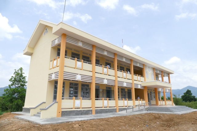 Nghiệm thu, khánh thành trường Tiểu học Ngô Gia Tự (Đắk Lắk) do BSR tài trợ - 3 Nghiệm thu, khánh thành trường Tiểu học Ngô Gia Tự (Đắk Lắk) do BSR tài trợ - 3