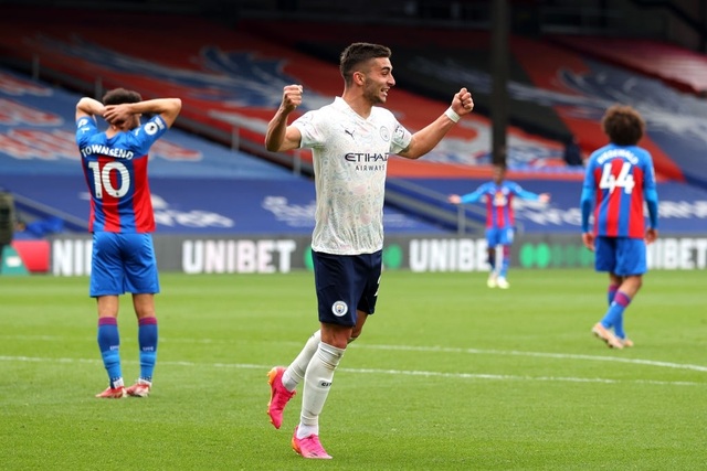 Crystal Palace 0-2 Man City: Chạm tay vào cúp bạc, nín thở chờ Man Utd - 3 Crystal Palace 0-2 Man City: Chạm tay vào cúp bạc, nín thở chờ Man Utd - 3
