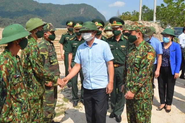 Bí thư Thừa Thiên Huế yêu cầu khống chế dịch Covid-19 ngay tại biên giới - 1