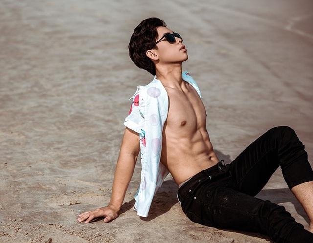 Loạt hot boy sở hữu body 6 múi gây ấn tượng thời gian qua - 5 Loạt hot boy sở hữu body 6 múi gây ấn tượng thời gian qua - 5