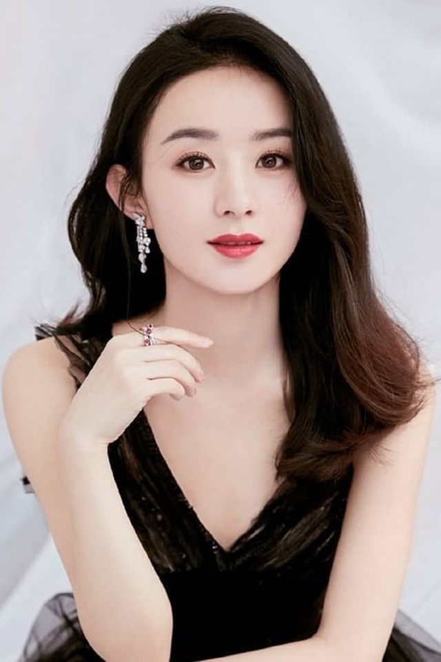 Triệu Lệ Dĩnh tái xuất xinh đẹp sau thông báo ly hôn gây sốc - 6 Triệu Lệ Dĩnh tái xuất xinh đẹp sau thông báo ly hôn gây sốc - 6