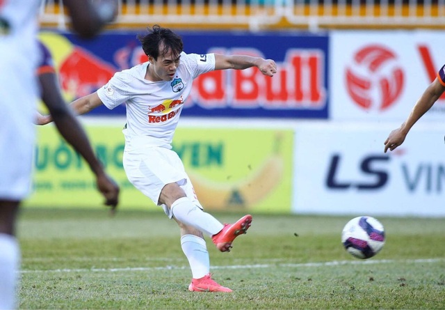 HA Gia Lai 2-2 Bình Dương: May mắn ngoảnh mặt với thầy trò Kiatisuk - 3 HA Gia Lai 2-2 Bình Dương: May mắn ngoảnh mặt với thầy trò Kiatisuk - 3