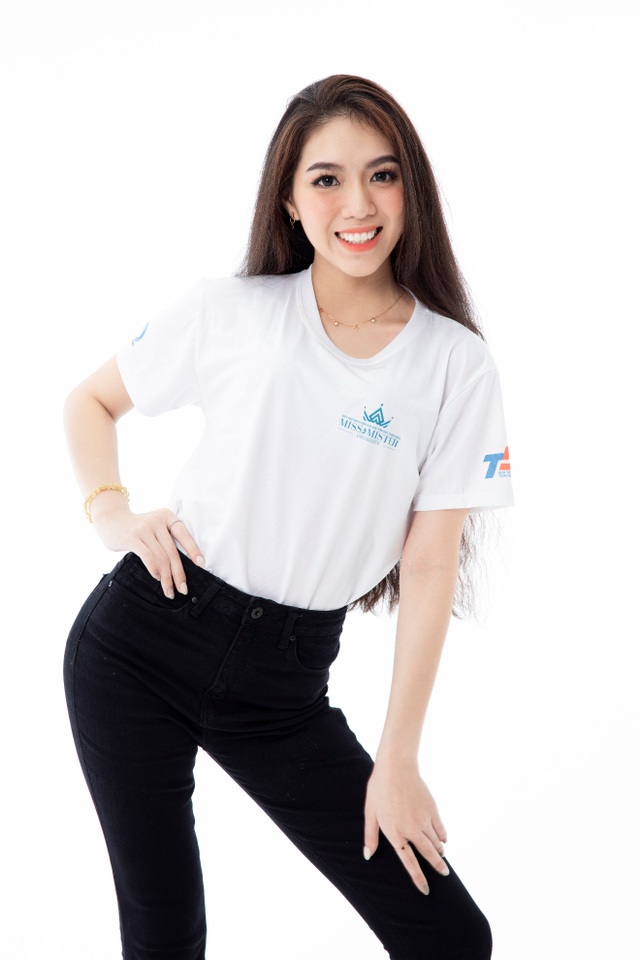 Tân Hoa khôi ĐH Tôn Đức Thắng cao 1m72, sở hữu mái tóc dài thướt tha - 4 Tân Hoa khôi ĐH Tôn Đức Thắng cao 1m72, sở hữu mái tóc dài thướt tha - 4