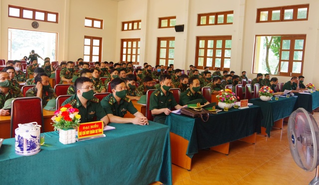 Nghệ An tăng cường bộ đội lên biên giới chống dịch Covid-19 - 1 Nghệ An tăng cường bộ đội lên biên giới chống dịch Covid-19 - 1