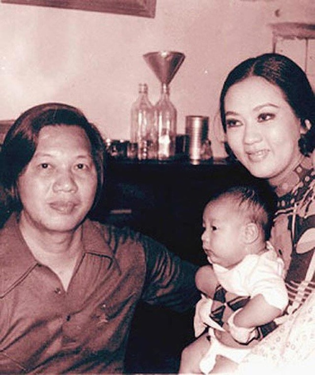 Con trai Thanh Nga kể lại giây phút kinh hoàng khi bố mẹ ruột bị ám sát - 2 Con trai Thanh Nga kể lại giây phút kinh hoàng khi bố mẹ ruột bị ám sát - 2