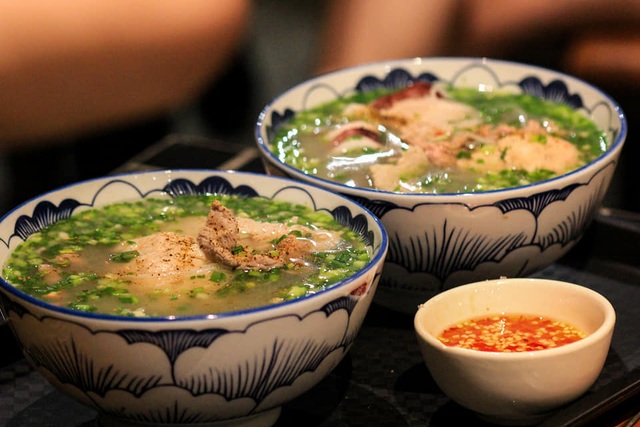 The owner of Phu Quoc noodle shop revealed a strange name and secret to selling 200 bowls / hour - 4