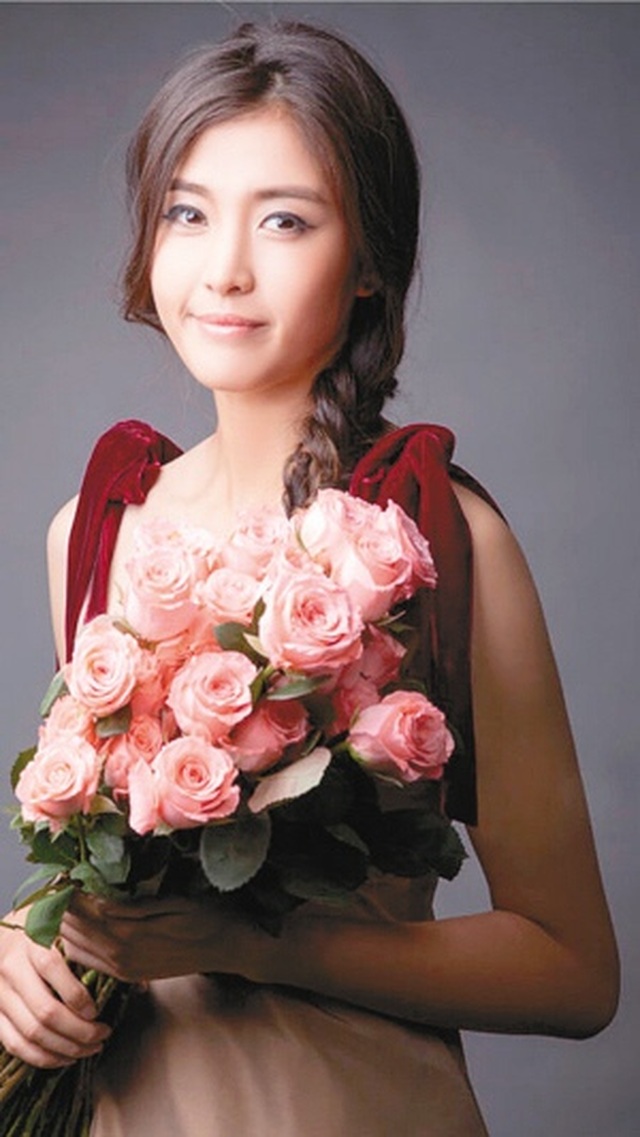 ngan-ngo-truoc-nu-thu-mon-xinh-dep-cua-trung-quocdocx-1620056378095.jpeg