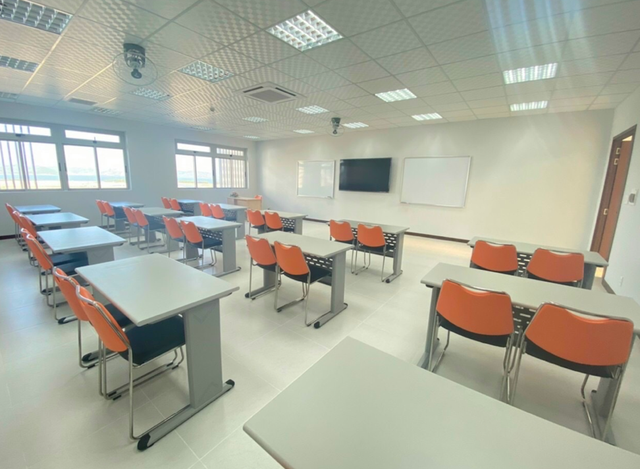Phụ huynh Nam Trung Bộ cho con học chuyên sâu AI - 3 Phụ huynh Nam Trung Bộ cho con học chuyên sâu AI - 3
