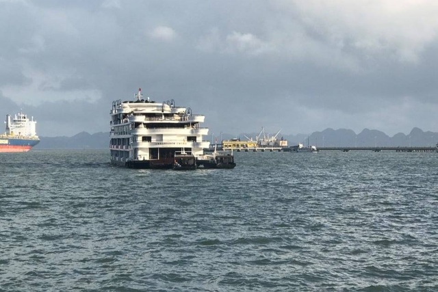 Du thuyền 5 sao chở gần 200 người ở Hạ Long được gỡ cách ly - 2