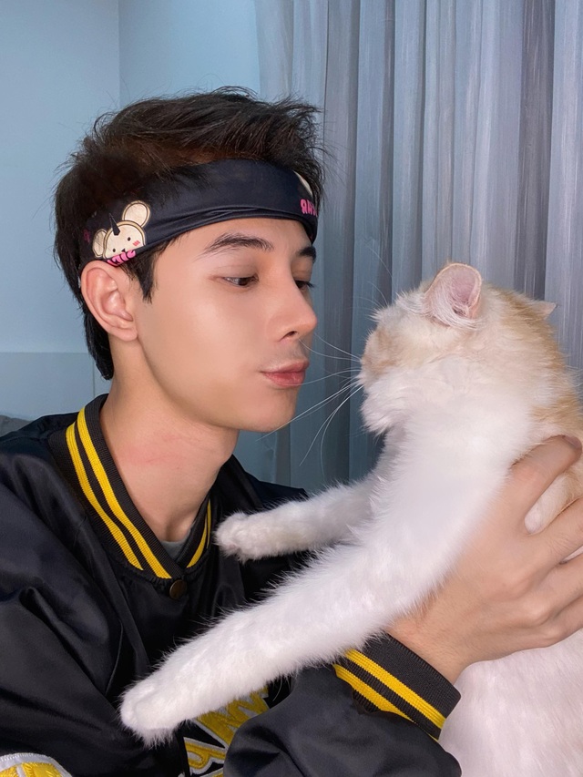 Hot boy Cao Bằng điển trai nghiền làm từ thiện, yêu động vật - 4 Hot boy Cao Bằng điển trai nghiền làm từ thiện, yêu động vật - 4