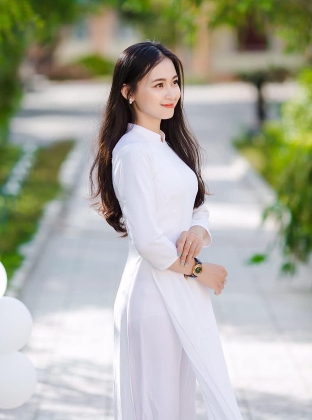 Nữ sinh Quảng Bình xinh xắn, hát dân ca ngọt như mía lùi - 2 Nữ sinh Quảng Bình xinh xắn, hát dân ca ngọt như mía lùi - 2
