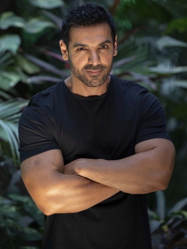 Nghĩa cử cao đẹp của sao Bollywood giữa đại dịch Covid-19 - 3 Nghĩa cử cao đẹp của sao Bollywood giữa đại dịch Covid-19 - 3