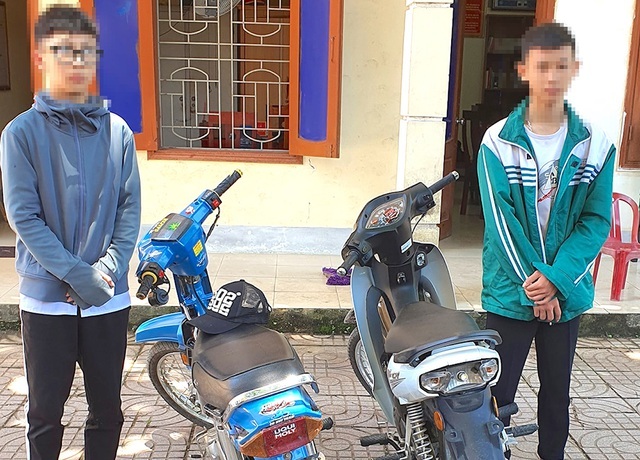 Tạm giữ 11 thanh thiếu niên trong nhóm quái xế chặn quốc lộ đua xe - 2