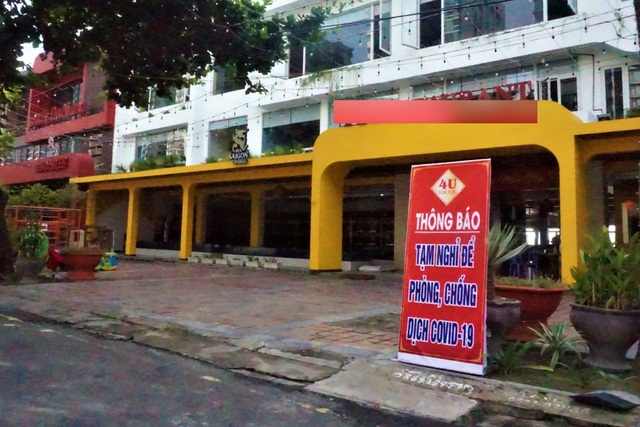 Đà Nẵng: Chưa đến giờ G, hàng quán chủ động đóng cửa sớm - 3 Đà Nẵng: Chưa đến giờ G, hàng quán chủ động đóng cửa sớm - 3