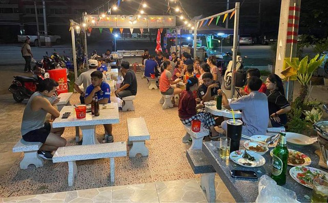 Bỏ 500 triệu đồng mở quán bia, một năm tan hoang phải giải tán vội - 1 Bỏ 500 triệu đồng mở quán bia, một năm tan hoang phải giải tán vội - 1