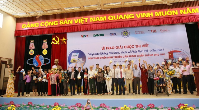 Chàng trai khuyết tật truyền cảm hứng cho người bệnh ung thư - 1 Chàng trai khuyết tật truyền cảm hứng cho người bệnh ung thư - 1