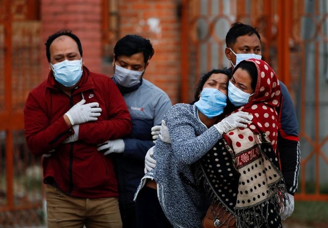 Bão Covid-19 tràn tới, Nepal dựng giàn thiêu tập thể - 7 Bão Covid-19 tràn tới, Nepal dựng giàn thiêu tập thể - 7