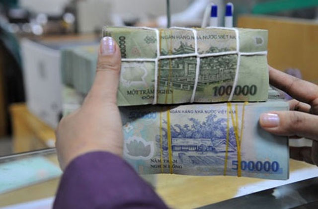 Độc chiêu bán bia kèm lạc của ngân hàng khi cho khách vay vốn - 1 Độc chiêu bán bia kèm lạc của ngân hàng khi cho khách vay vốn - 1