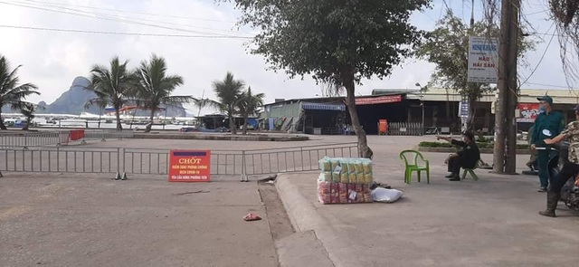 Một tiểu thương thăm người ốm ở Bệnh viện Nhiệt đới, cả chợ cá bị đóng cửa - 1 Một tiểu thương thăm người ốm ở Bệnh viện Nhiệt đới, cả chợ cá bị đóng cửa - 1