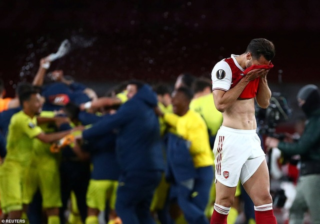 Bị loại bởi Villarreal, Arsenal lỗi hẹn với trận chung kết Europa League - 11 Bị loại bởi Villarreal, Arsenal lỗi hẹn với trận chung kết Europa League - 11