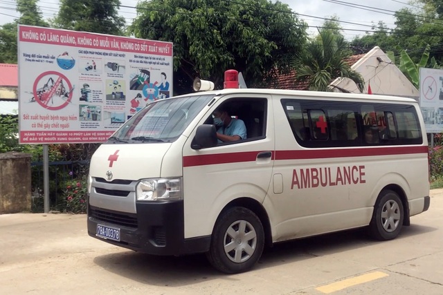 Phú Yên: 9 học sinh nhập viện sau khi uống thuốc tẩy giun - 1 Phú Yên: 9 học sinh nhập viện sau khi uống thuốc tẩy giun - 1