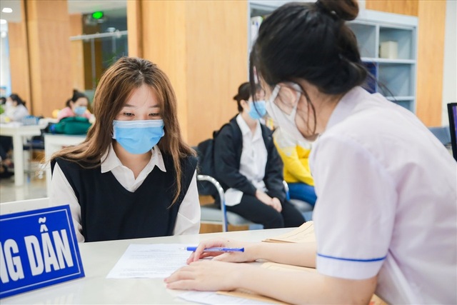 Trường ĐH Công nghiệp Thực phẩm TP.HCM cho nghỉ học, hoãn thi vì Covid-19 - 1 Trường ĐH Công nghiệp Thực phẩm TP.HCM cho nghỉ học, hoãn thi vì Covid-19 - 1