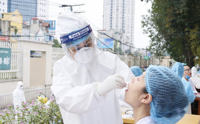 Covid-19 mùa 4: Có dấu hiệu mầm bệnh phức tạp trong cộng đồng - 1 Covid-19 mùa 4: Có dấu hiệu mầm bệnh phức tạp trong cộng đồng - 1