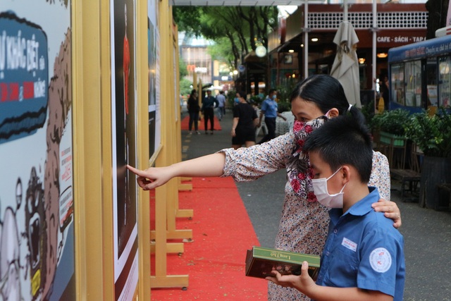 TPHCM: Trưng bày tư liệu vụ kiện da cam của người phụ nữ Pháp gốc Việt - 5 TPHCM: Trưng bày tư liệu vụ kiện da cam của người phụ nữ Pháp gốc Việt - 5