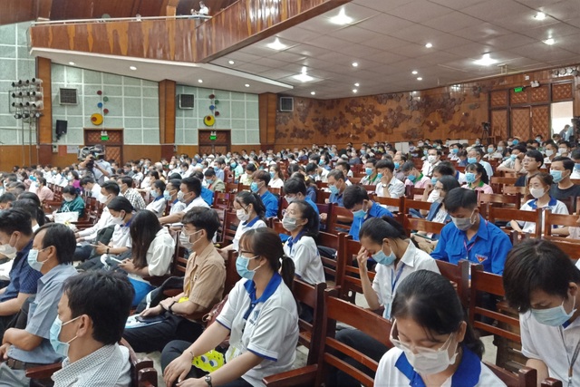 Thủ tướng nhấn mạnh 2 chủ trương trong phòng chống Covid-19 - 2 Thủ tướng nhấn mạnh 2 chủ trương trong phòng chống Covid-19 - 2