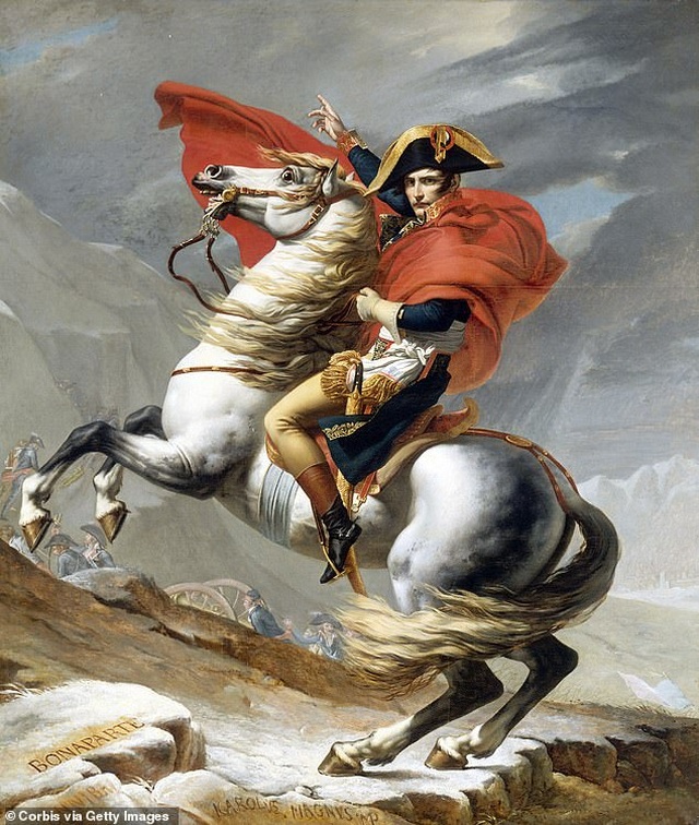 Bất ngờ về thói quen xịt đẫm nước hoa của Napoleon - 1 Bất ngờ về thói quen xịt đẫm nước hoa của Napoleon - 1