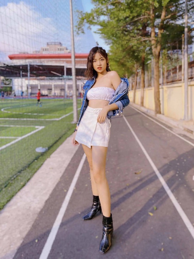 Hot girl trứng rán rũ bỏ vẻ ngây thơ, ngày càng gợi cảm và quyến rũ - 9 Hot girl trứng rán rũ bỏ vẻ ngây thơ, ngày càng gợi cảm và quyến rũ - 9
