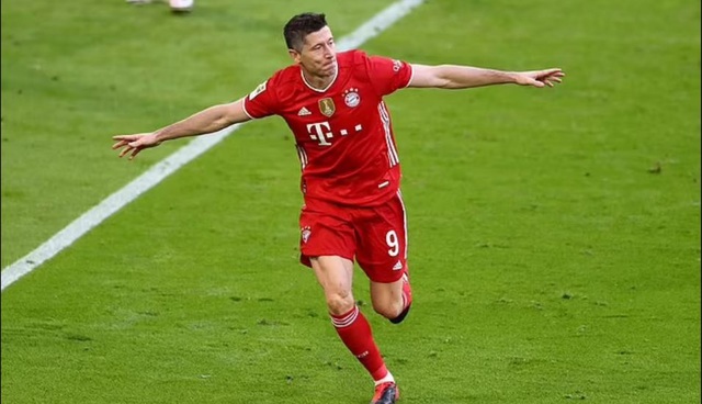 Lewandowski lập hat-trick, Bayern vô địch Bundesliga lần thứ 9 liên tiếp - 1 Lewandowski lập hat-trick, Bayern vô địch Bundesliga lần thứ 9 liên tiếp - 1