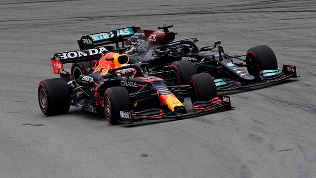 Chặng 4 mùa giải F1 2021: Hamilton đánh úp Verstappen, thong dong về đích - 4 Chặng 4 mùa giải F1 2021: Hamilton đánh úp Verstappen, thong dong về đích - 4