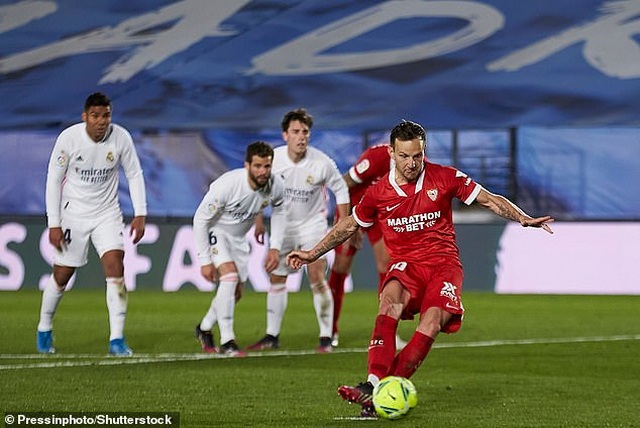 Hòa nghẹt thở Sevilla, Real Madrid lỡ cơ hội soán ngôi Atletico - 5 Hòa nghẹt thở Sevilla, Real Madrid lỡ cơ hội soán ngôi Atletico - 5