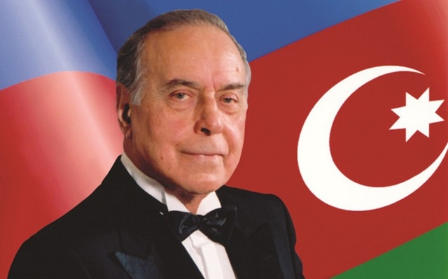 Nhà lãnh đạo đẩy mạnh công cuộc hiện đại hóa ở Azerbaijan - 1 Nhà lãnh đạo đẩy mạnh công cuộc hiện đại hóa ở Azerbaijan - 1